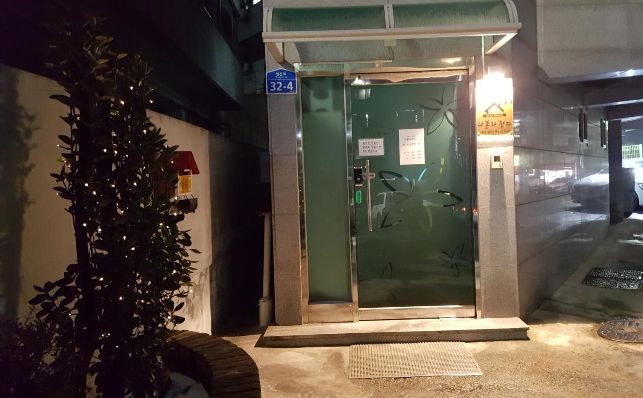 I Sleep Alone Hotel Seul Exterior foto
